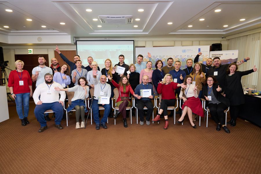 Ветерани та ветеранки мають можливість отримати грошову допомогу до 400 євро на навчання