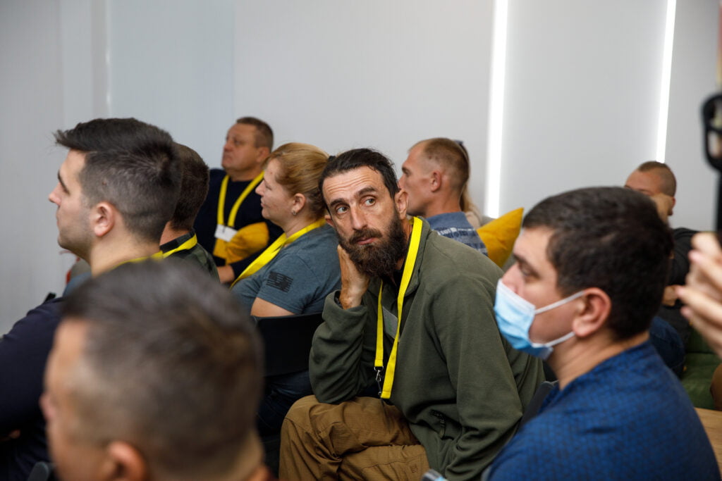 Ветерани та ветеранки мають можливість отримати грошову допомогу до 400 євро на навчання