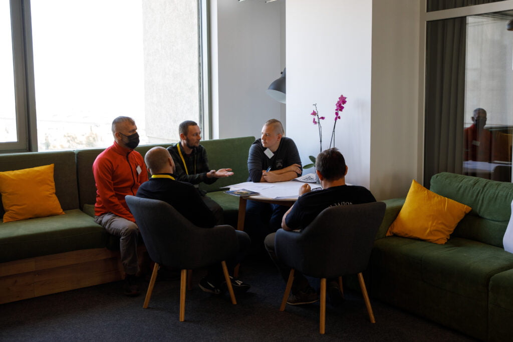 ПРОГРАМА МЕНТОРСТВА “РІВНИЙ-РІВНОМУ”